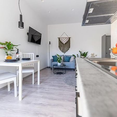 Elegant Fully Equipped Apartment Near City Centre Iraklio Exterior foto