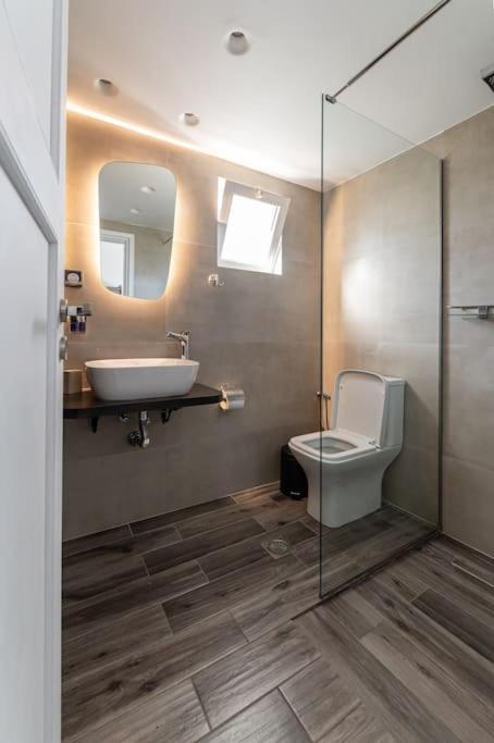 Elegant Fully Equipped Apartment Near City Centre Iraklio Exterior foto
